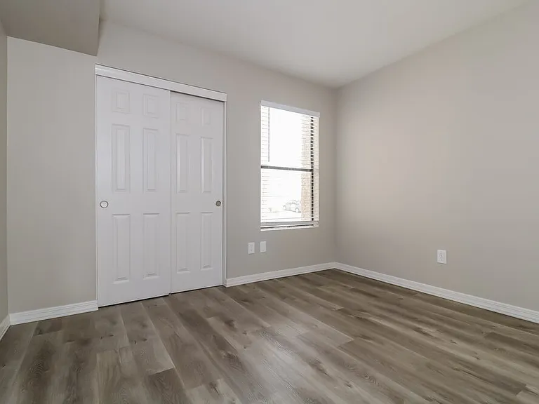 19412 N 76th Ave — Photo 13