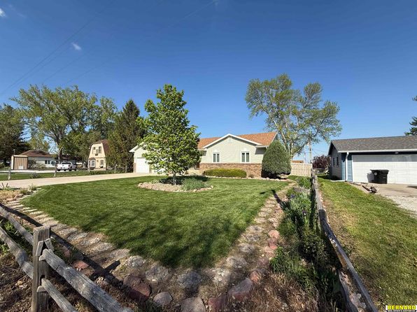 304 Broadway St, Manley, NE 68403