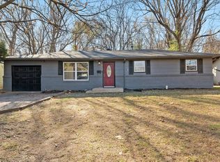 2952 E Southeast Cir, Springfield, MO 65802