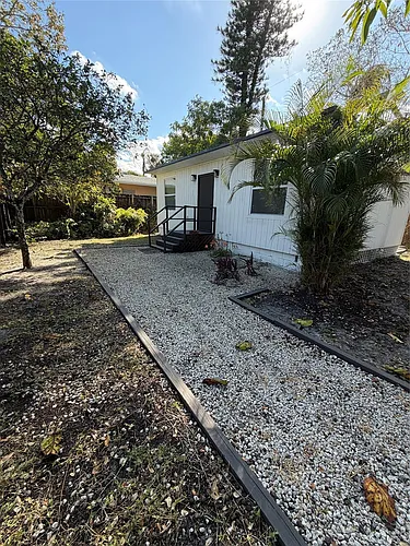 615 SW 14th Ave #2 Photo 1