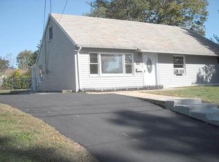 31 Markham Rd, Edison, NJ 08817