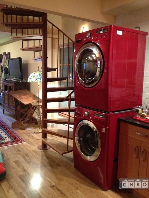 Washer dryer in unit