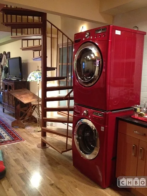 Washer dryer in unit