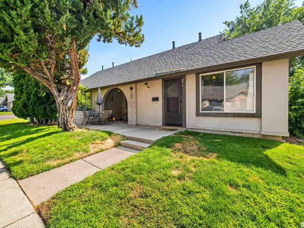 2150 Oppio St, Sparks, NV 89431