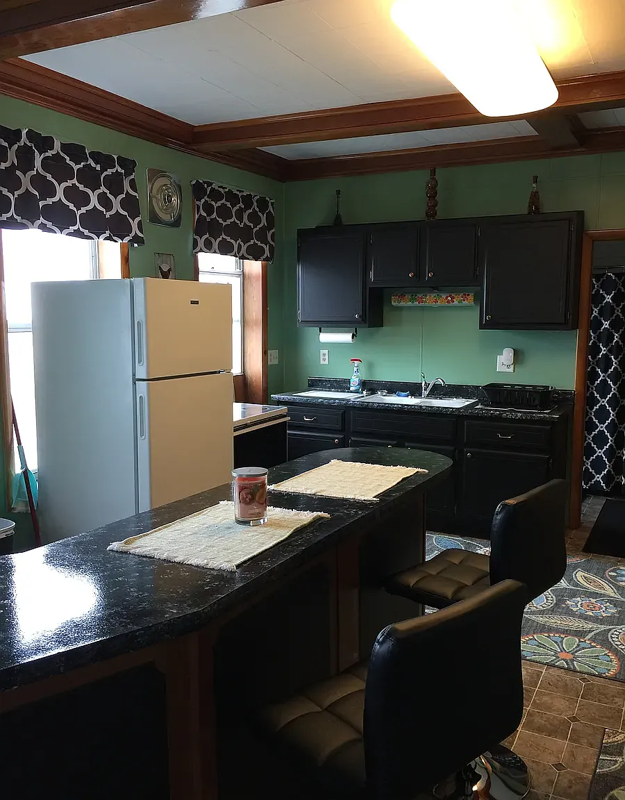 2 bed, 1100 sqft, $1,200 — Photo 2