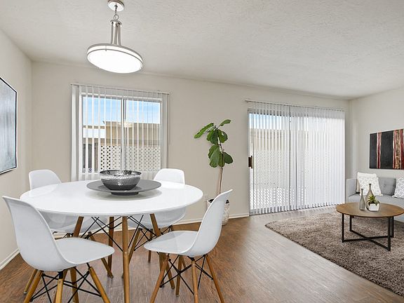 5th image of 4553 Willis Ave #14035277