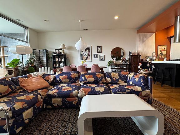 5th image of 839 N California Ave APT 3