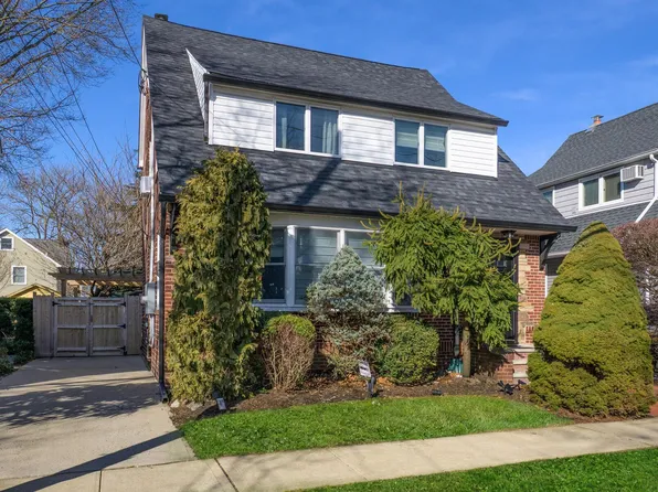 40 Park Avenue, Williston Park, NY 11596