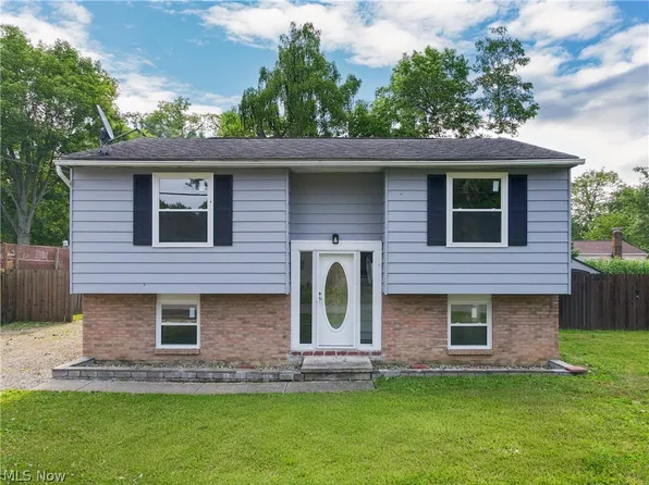 1253 S Diamond St, Ravenna, OH 44266