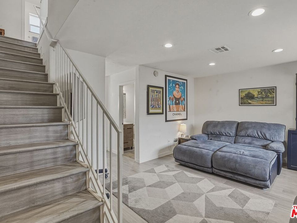 1st image of 907 N Inglewood Ave APT 1