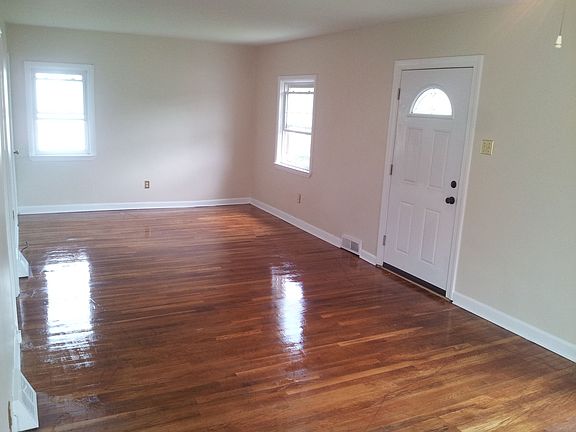 3rd image of 204 Liston Ave