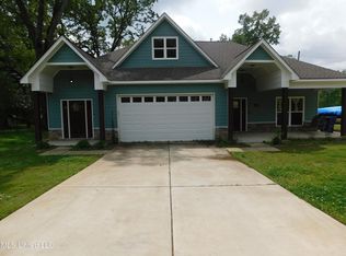 1457 Thunderbird Dr N, Hernando, MS 38632
