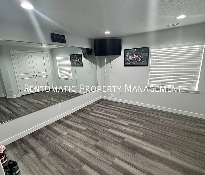 7523 S Wood Farms Dr — Photo 37
