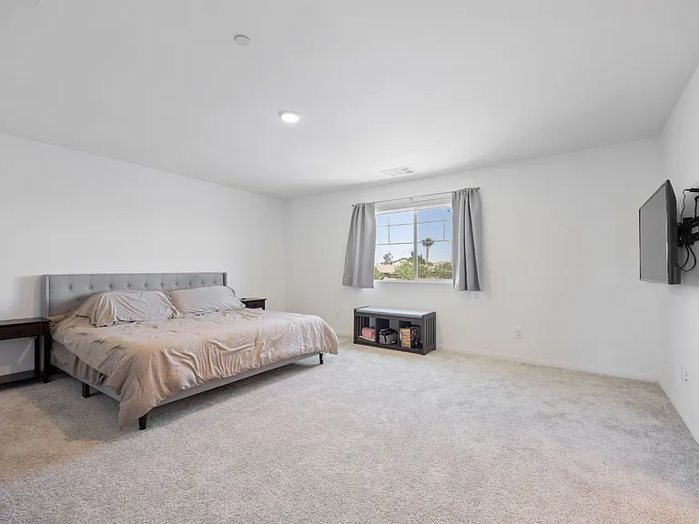 43864 Hampton St — Photo 14