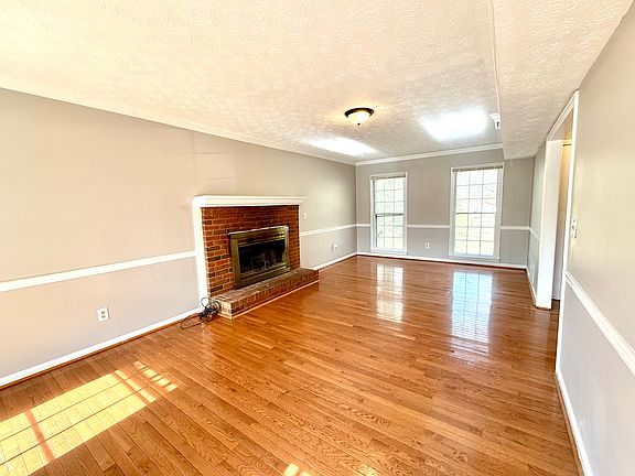 3rd image of 4581 Shiloh Hills Dr