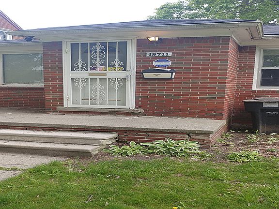 2nd image of 19711 Sussex St