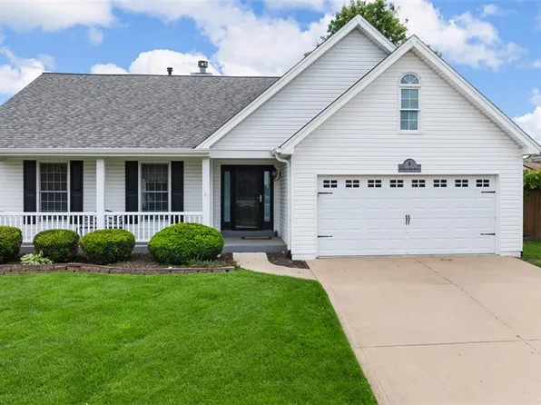 6 Spangle Way Dr, O'Fallon, MO 63366