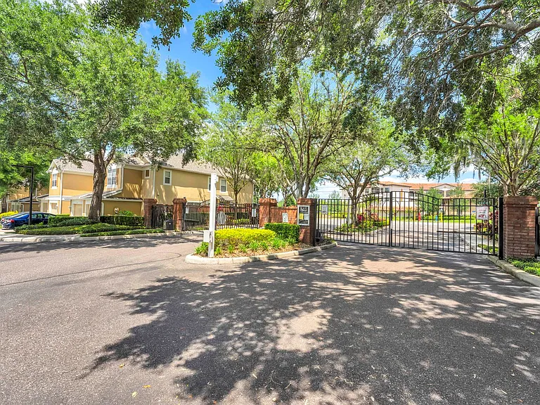 2508 Galliano Cir — Photo 18