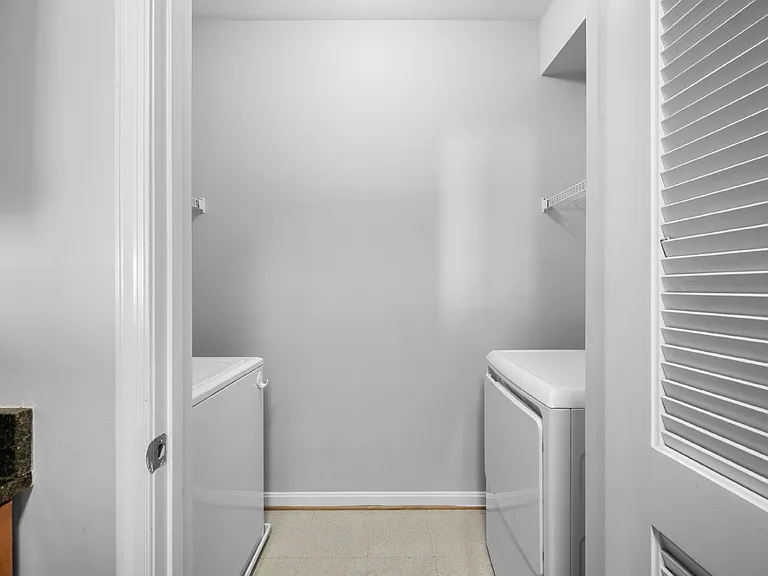 4860 Eisenhower Ave #391 — Photo 9