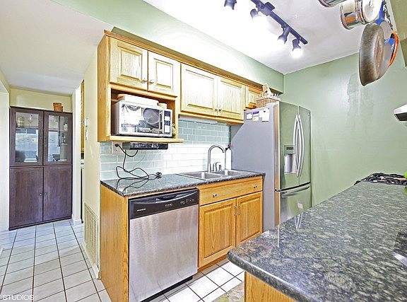 4th image of 1721 Breasted Ave