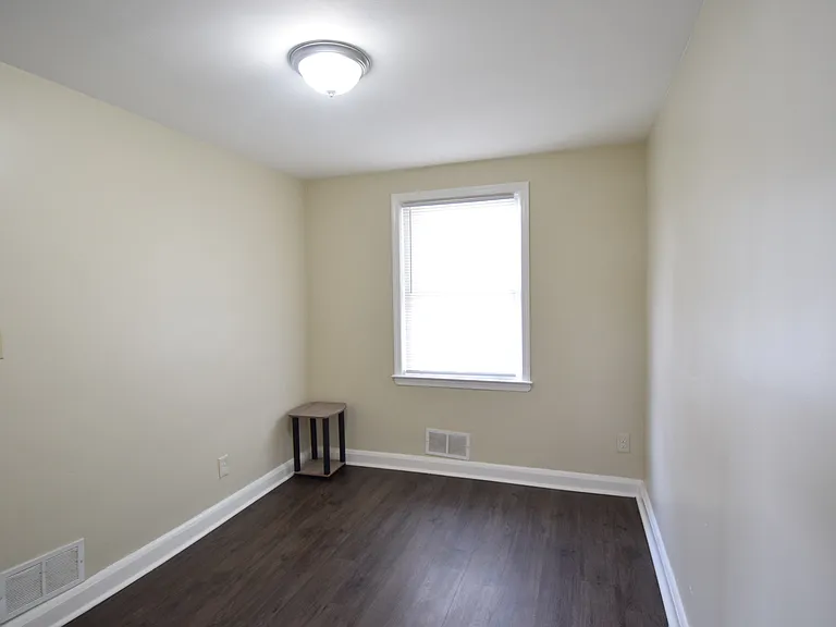 724 S Woodington Rd — Photo 3