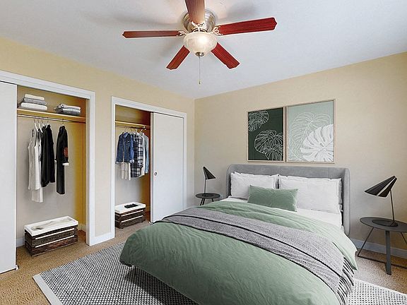 5th image of 1421 Steele St APT 202