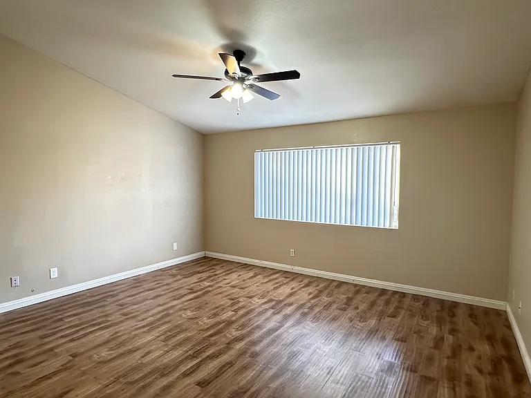 320 Mirasol Way — Photo 11