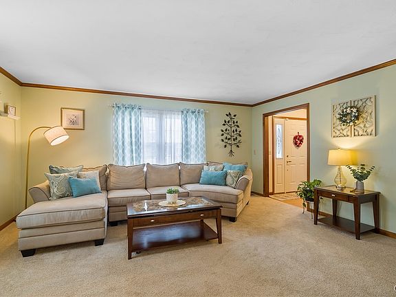 5th image of 9408 Hawkeye Dr