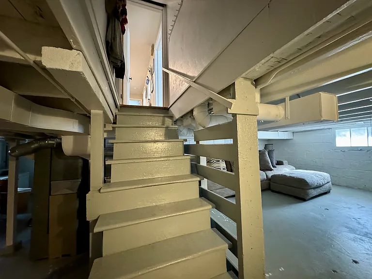 Private entrance to basement