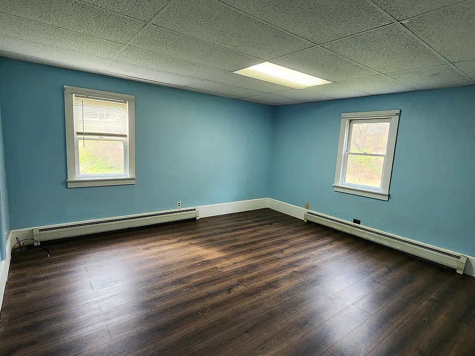 633 Main St #2