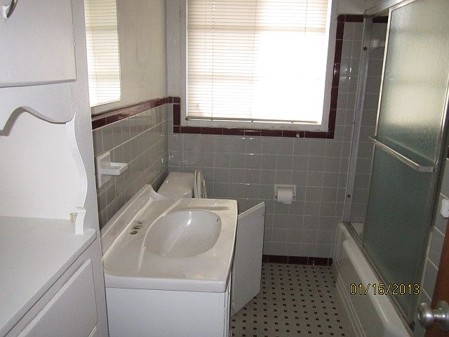 2nd image of 2936 Delowe Dr