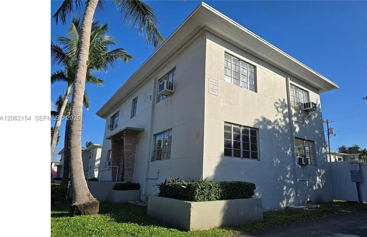 Winds Of Nobe Condo — Photo 1