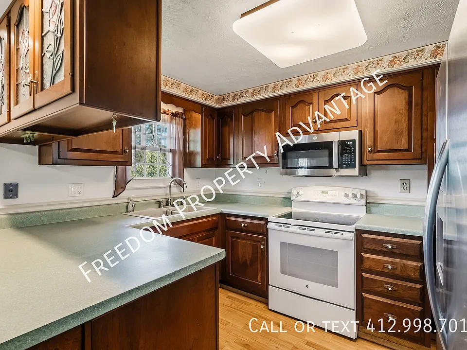 1373 Clifton Rd