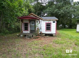 156 4th St #156, Atmore, AL 36502