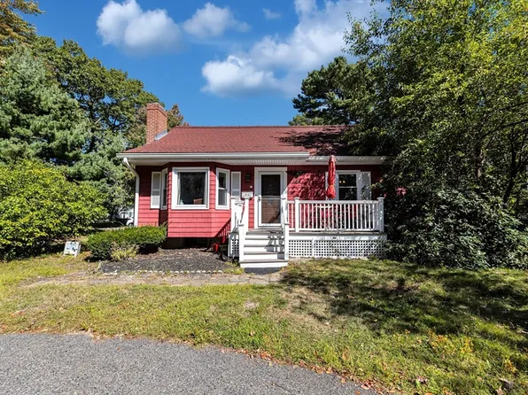 324 Central Ave, Dedham, MA 02026