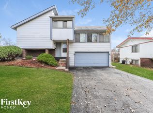 3317 Fountainbleau Dr, Hazel Crest, IL 60429