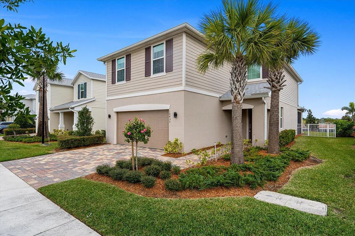 4 bed, 2.5 bath, 2448 sqft, $3,500 — Photo 1
