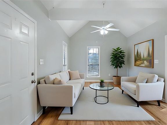 4th image of 810 Armand St