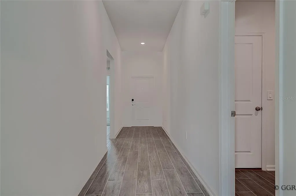 4 bed, 2.0 bath, 1922 sqft, $2,500 — Photo 4