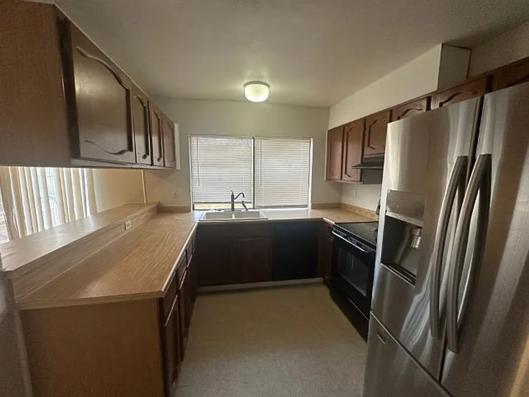 1325 Bitterlake — Photo 3