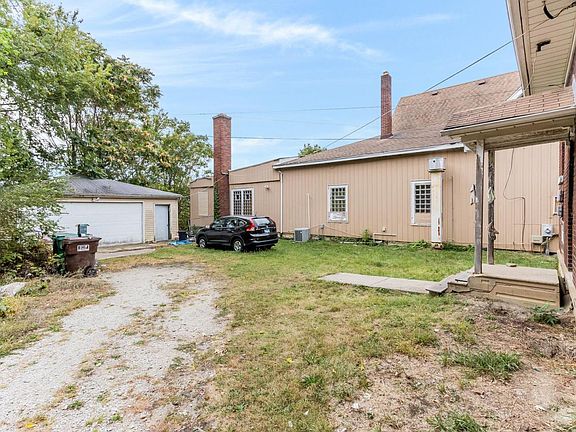 3rd image of 1218 Brown Ave