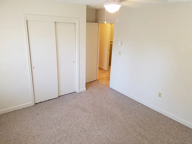 311B N Pine St #311-B — Photo 9