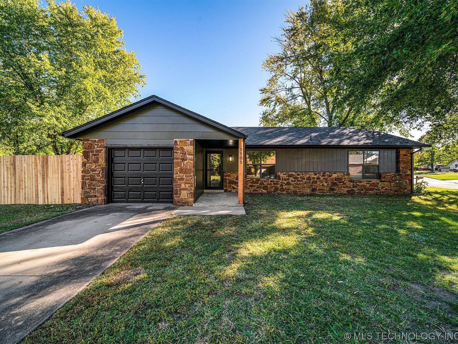 1105 W 20th St, Claremore, OK 74017 Zillow