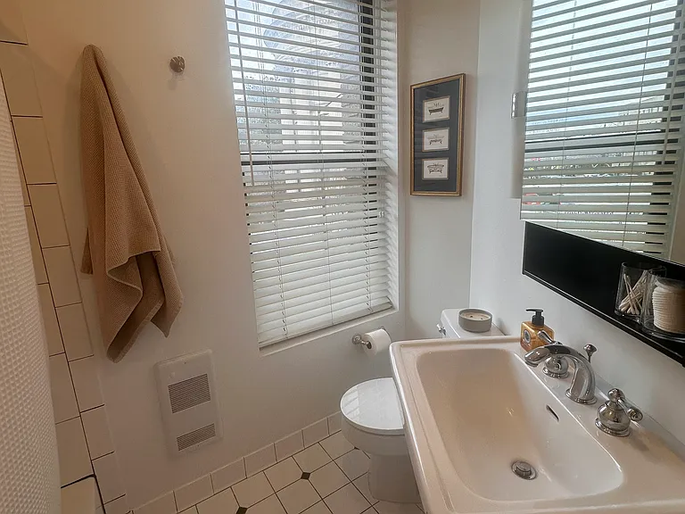 2901 16th St NW #201 — Photo 28