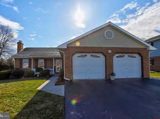 227 Stephen Ln, Ephrata, PA 17522
