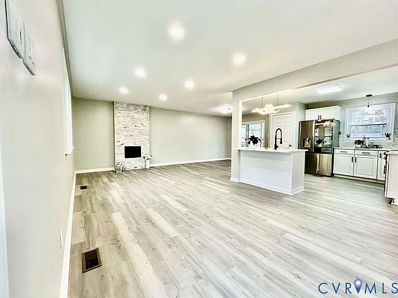4th image of 14027 Starpine Ln