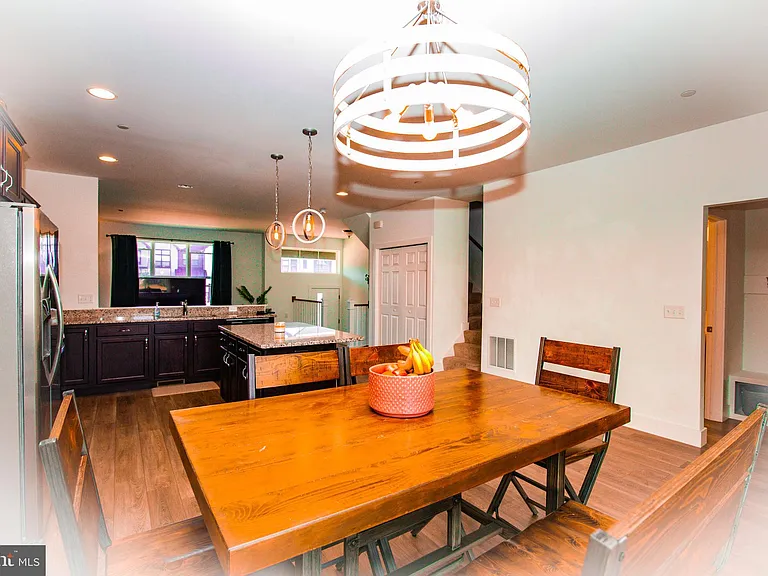 313 Estate Dr — Photo 17