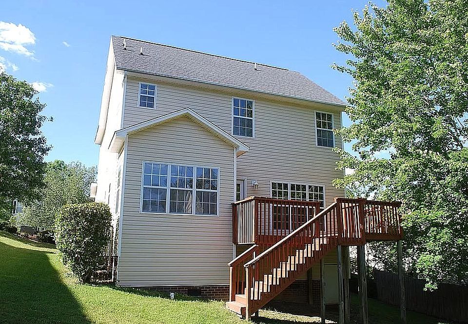 2nd image of 410 Gallatin Cir