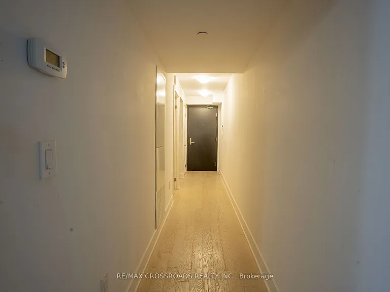955 Bay St #521 — Photo 5