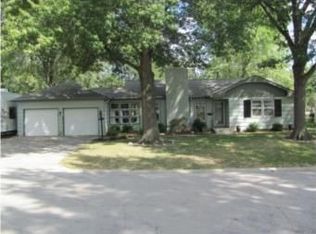 507 S Troost St, Olathe, KS 66061